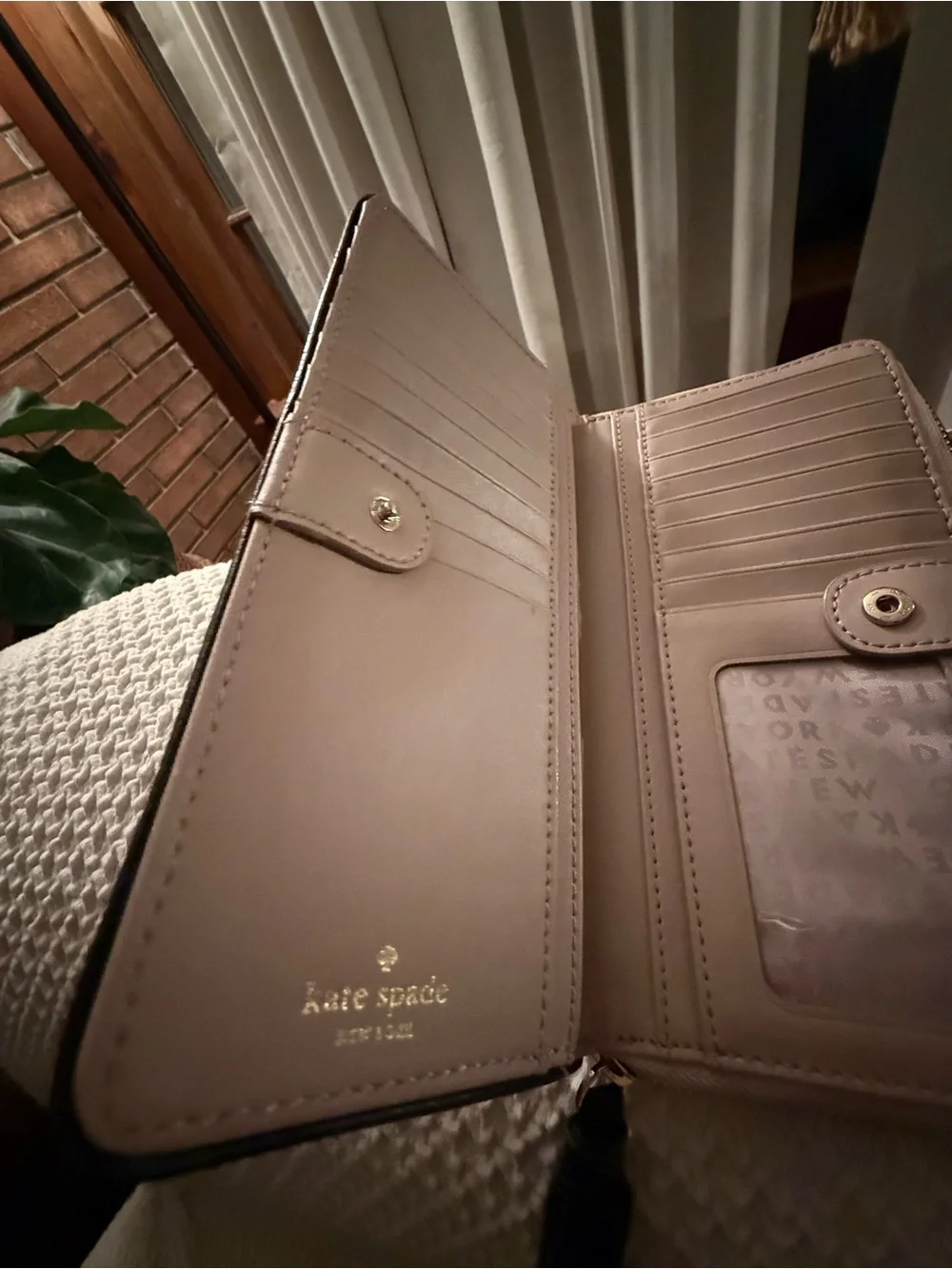 kate spade ♠️ Pebbled Leather Zip Wallet